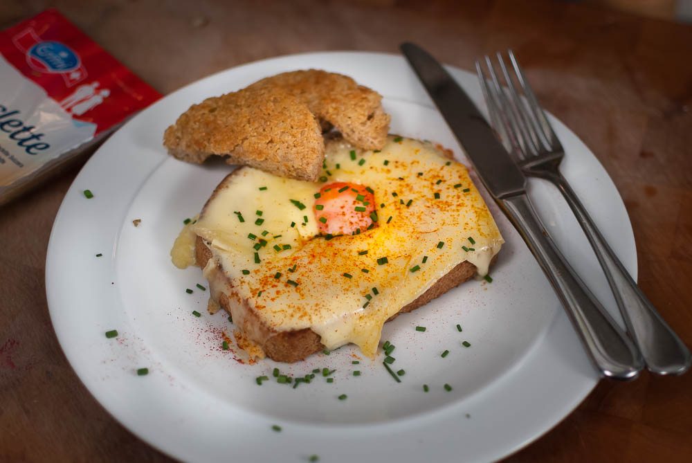 Part of Dad's series 'Quick cook breakfasts'. The WDC Raclette Egg Toast requires just an egg, some bread and cheese... simplest of breakfasts in 5 minutes.