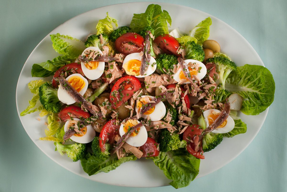 A Classic French Salad Niçoise Recipe with Tuna, Anchovy &amp; Potato