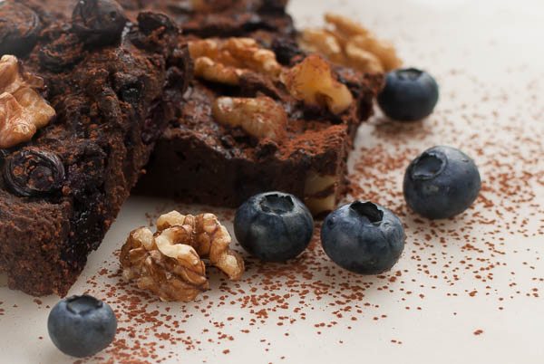 Dad explores the question, can a brownie be healthy? Reducing fats and replacing sugars with Xylitol and Stevia in an attempt to make an indulgent brownie.