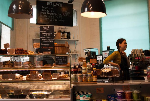 We've been searching for the top foodie streets in London, but all that walking around requires a coffee break (or two)! Here's What Dad Cooked's top 10 favourite coffee shops.